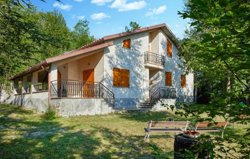 Awesome Home In Cerqueto Di Civitella — 4-Star Luxury Hotel in Civitella Del Tronto, Italy
