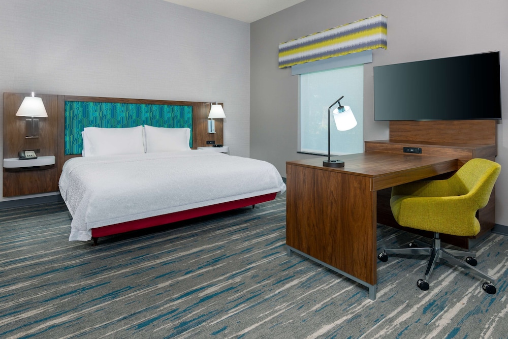 Hampton Inn & Suites Hartford Farmington - photo 13
