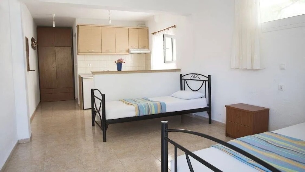 Mare Rooms — Agia Paraskevi — photo 4