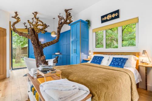 Ivy Cottage Holiday Cabins — 4-Star Luxury Hotel in Southampton, United Kingdom