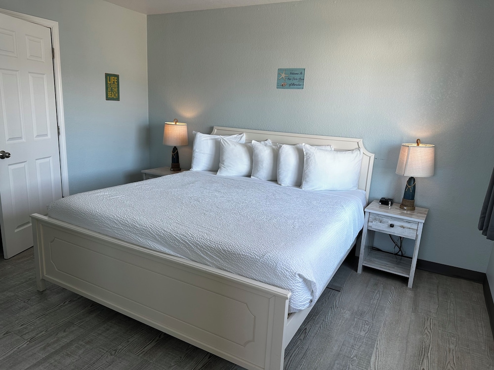 The Coastal Inn and Suites - photo 49