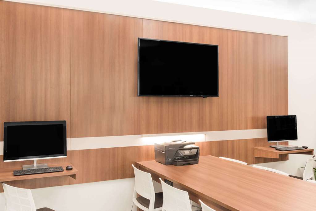 Microtel Inn & Suites By Wyndham Binghamton - photo 14