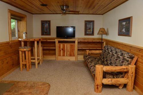 Riverside Resort - photo 100