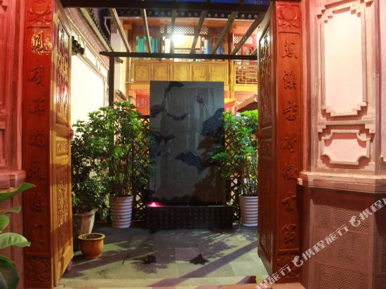 Boo Ke in Tengyue, People's Republic of China