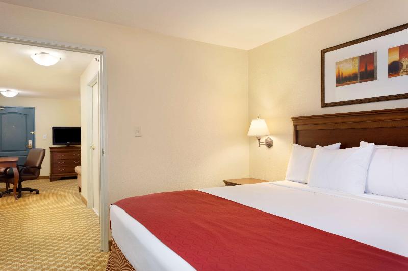 Country Inn & Suites by Radisson Nevada MO - photo 8