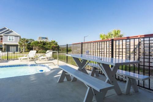 The Treasure Chest by Oak Island Accommodations - photo 49