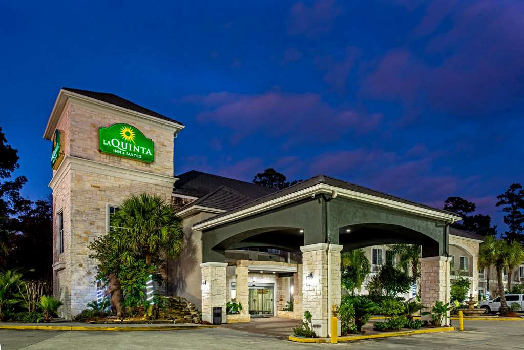 La Quinta Inn & Suites by Wyndham Kingwood Houston IAH Airpt - photo 3