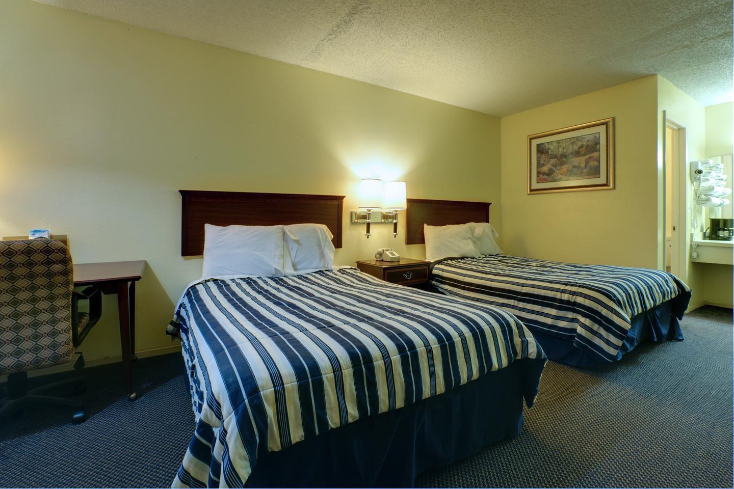 Americas Best Value Inn Comanche - photo 7