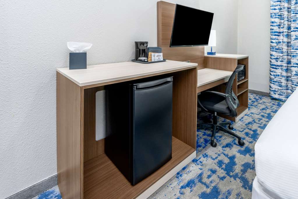 Baymont by Wyndham Carlsbad NM - photo 18
