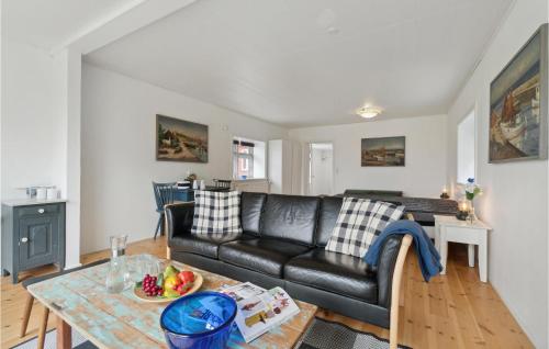 1 Bedroom Amazing Apartment In Rønne — Ronne — photo 3