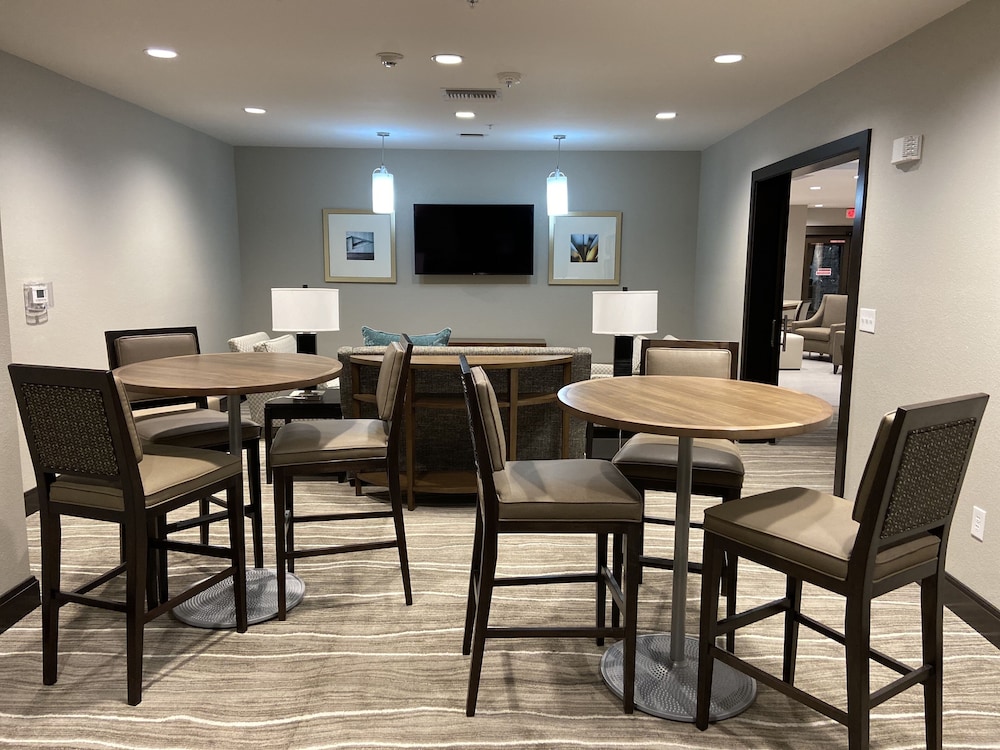 Staybridge Suites Denton by IHG - photo 16