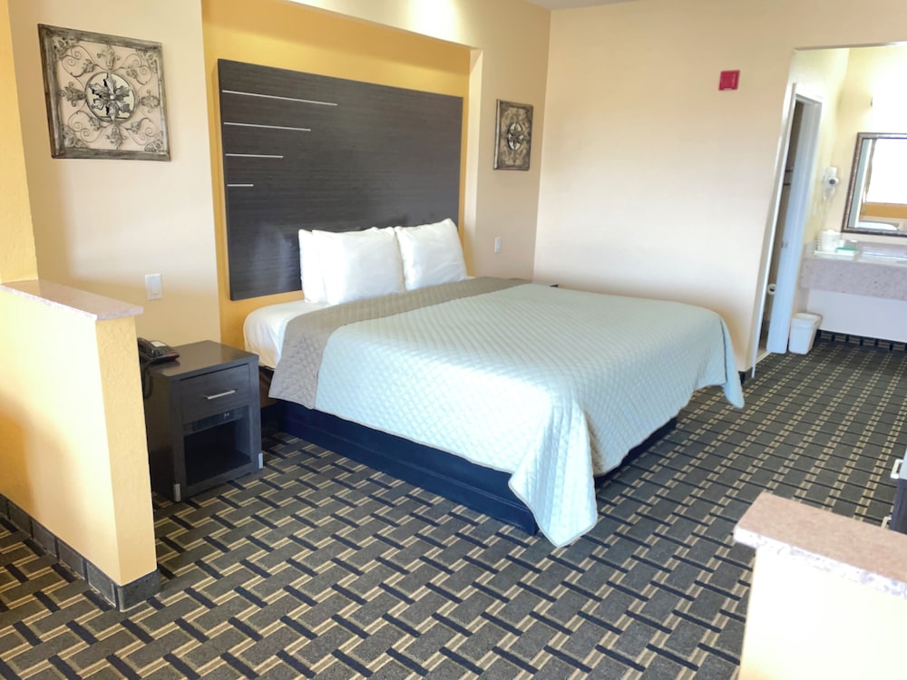 HomeGate Inn and Suites - photo 6