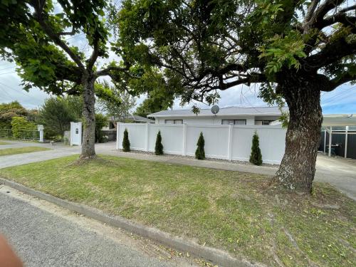 Modern studio apartment — 4-Star Luxury Hotel in Motueka, New Zealand