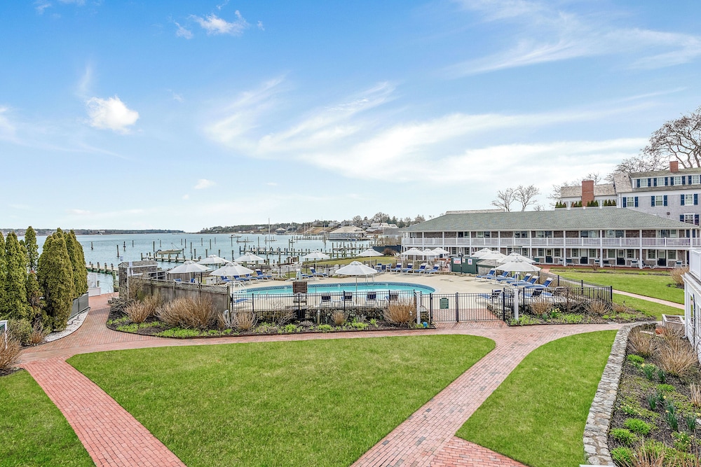 The Harborside Inn - photo 27