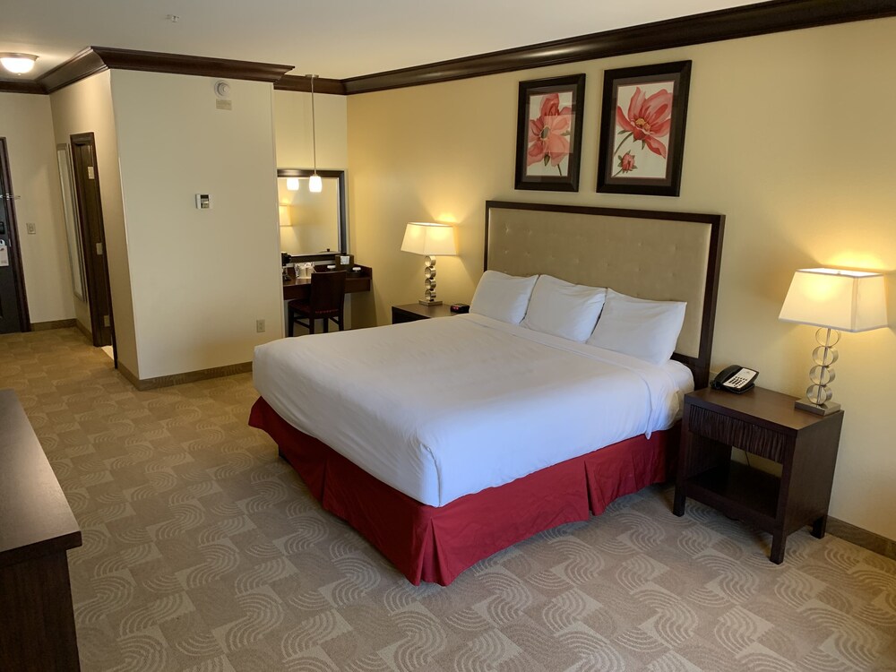Blue Lake Casino & Hotel - photo 16