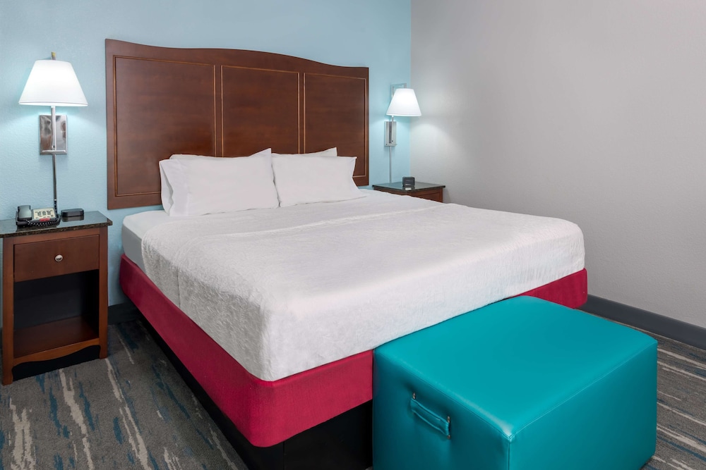 Hampton Inn & Suites Winston Salem University Area NC - photo 8