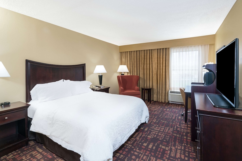 Hampton Inn Corydon - photo 11