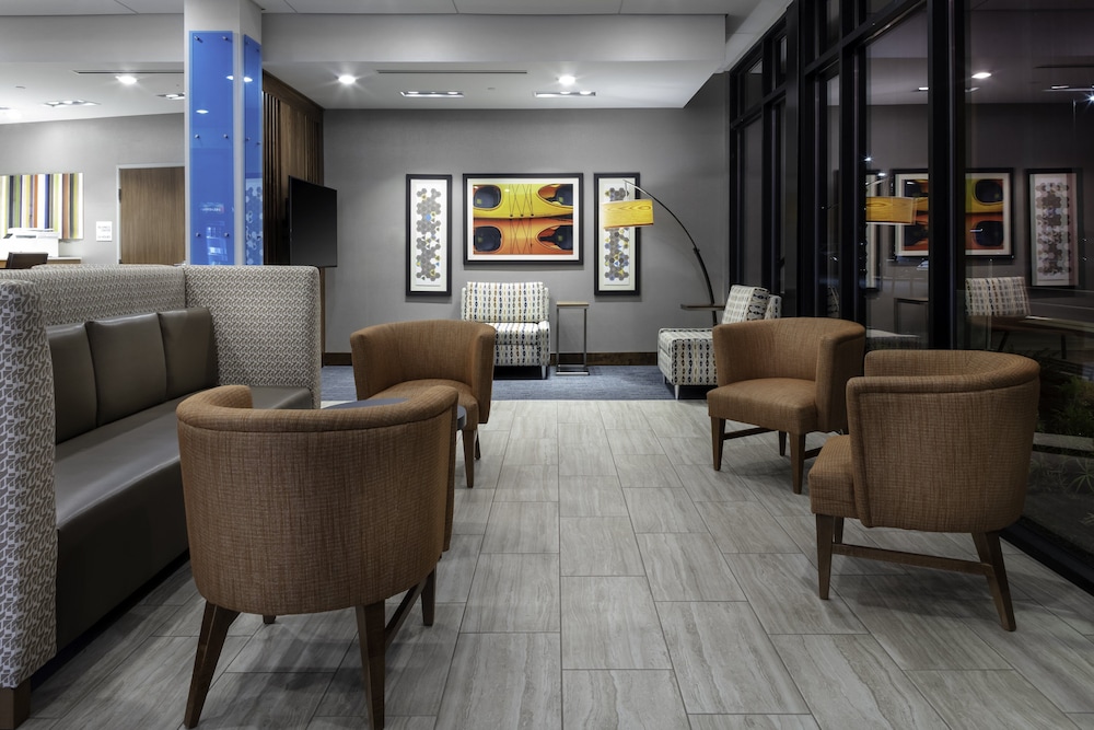 Holiday Inn Express & Suites The Dalles by IHG - photo 36