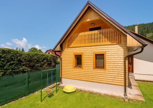 Chata pri Kaštieli Longevity Nature Retreat in Unknown City, Slovakia