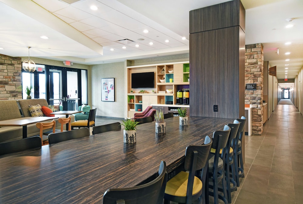 Home2 Suites by Hilton Beloit - photo 4