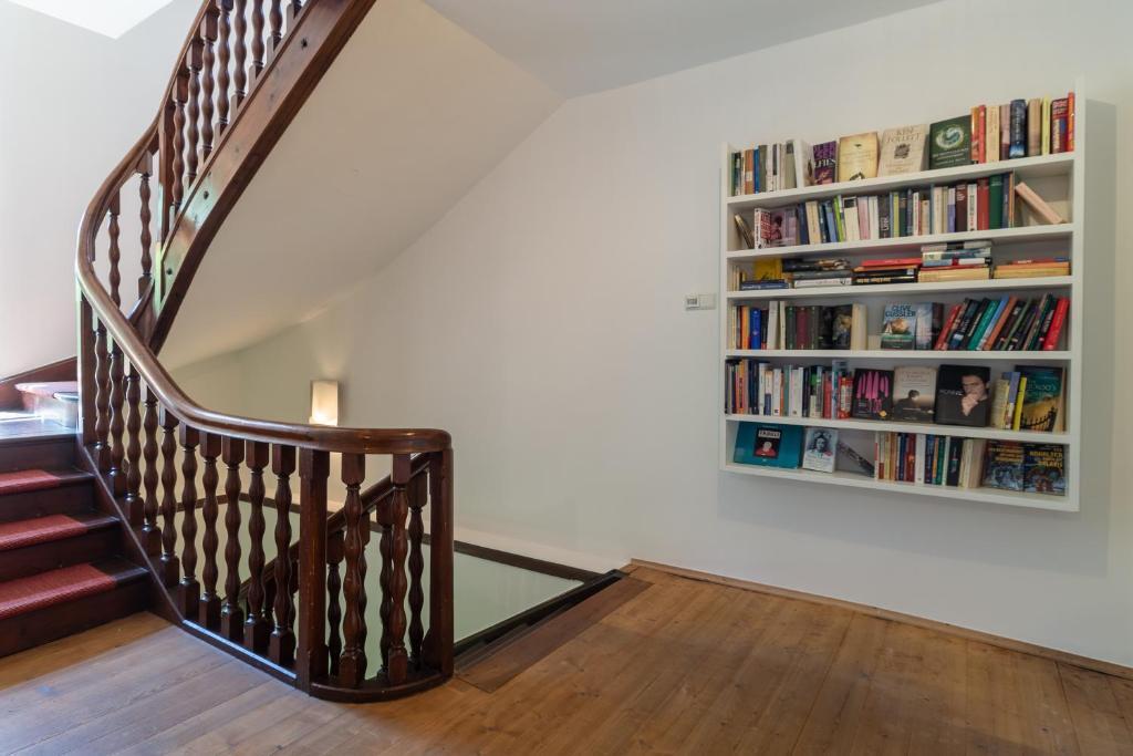 Schloss Castel Pienzenau Guestrooms & Apartments B&B Hotel & Restaurant in Merano, Italy