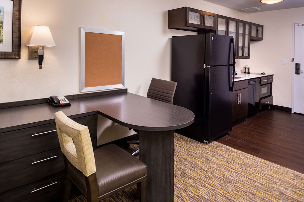 Candlewood Suites Carlsbad South by IHG - photo 22