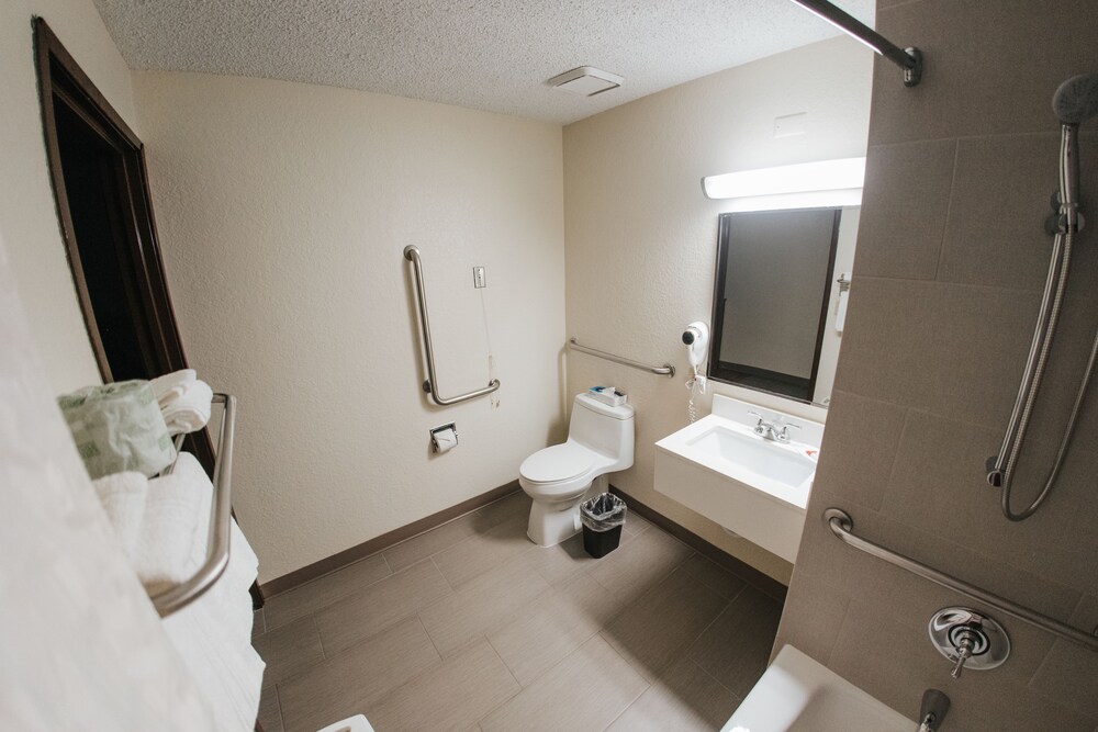 Super 8 Danbury Ct - photo 28