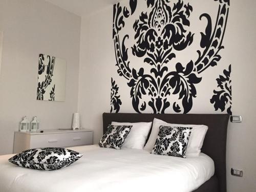 Lm House — 4-Star Luxury Hotel in Lonato, Italy
