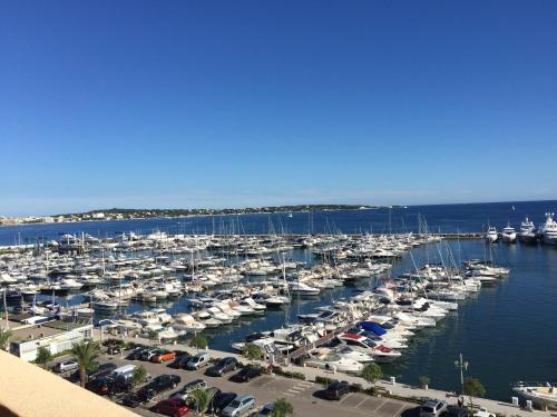 Amazing View Port Golfe Juan — 4-Star Luxury Hotel in Vallauris, France