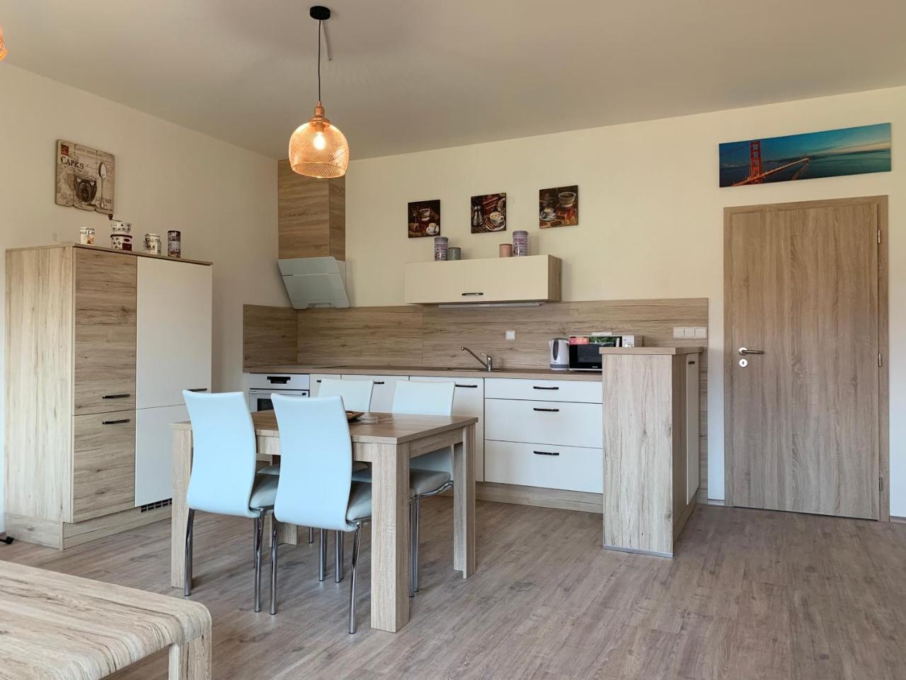 Apartman Monny — 4-Star Luxury Hotel in Frymburk, Czech Republic