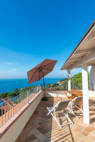 L’ Elicriso in Marciana, Italy