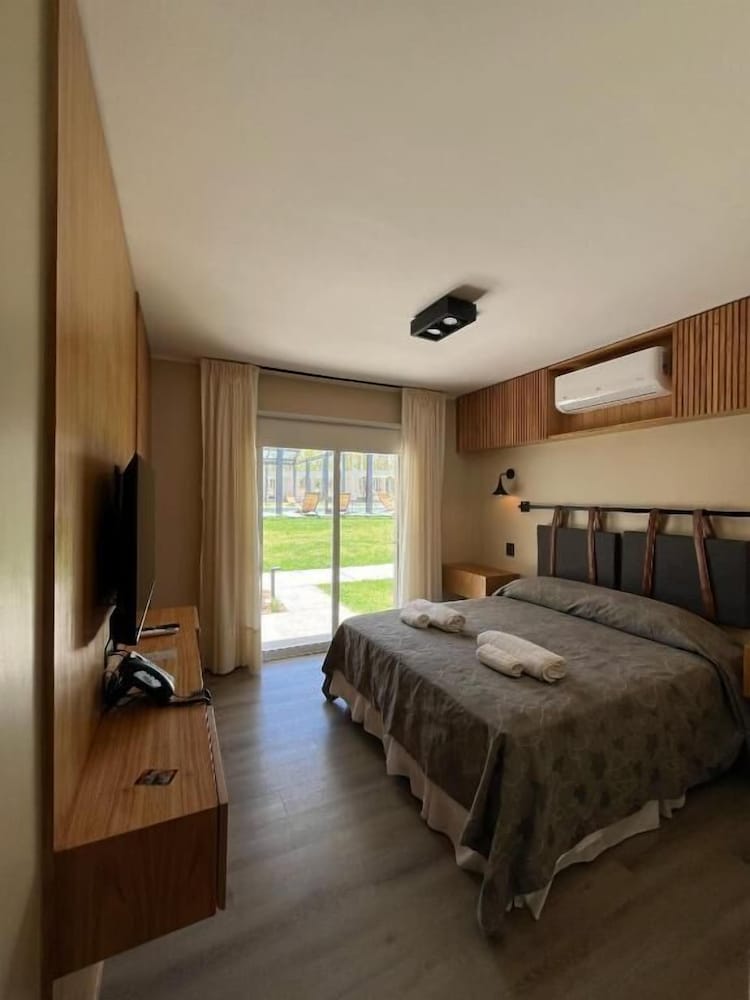 Termas Pismanta Hotel & Spa — hotel in Las Flores