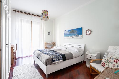 GuestHost Visarno & University Roomy Flat x6 with Parking — 4-Star Luxury Hotel in Florence, Italy