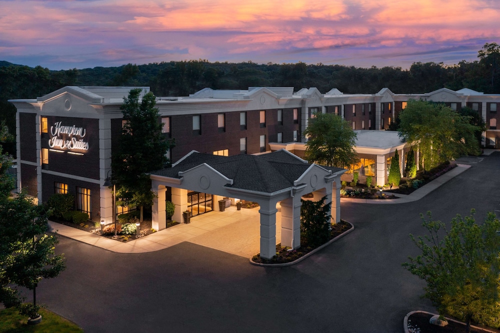 Hampton Inn & Suites Hartford Farmington - photo 47