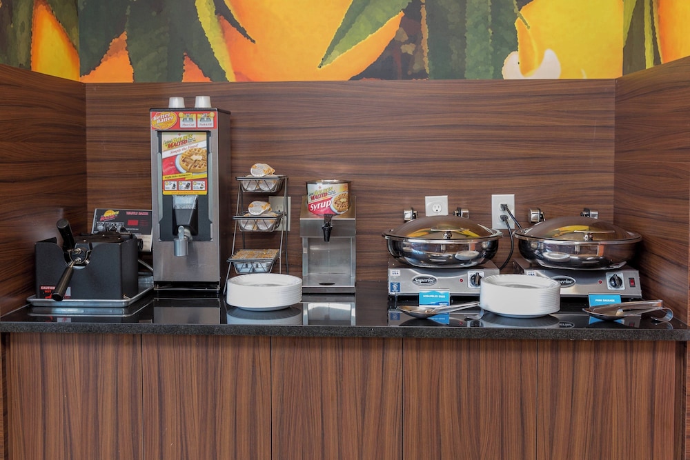 Fairfield Inn & Suites by Marriott Lumberton - photo 35