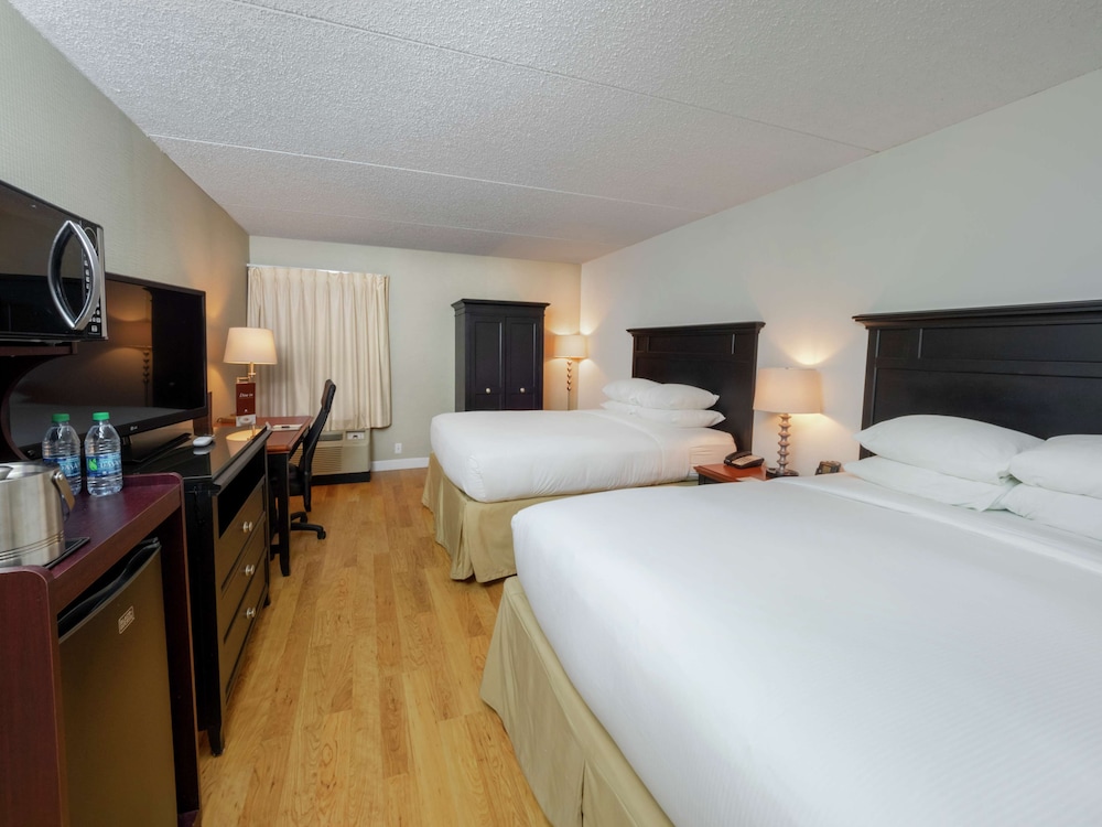 DoubleTree by Hilton Hotel Buffalo Amherst - photo 14