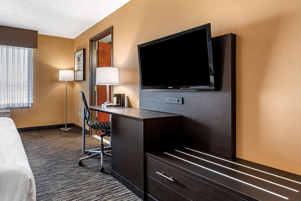 Best Western The Inn At The Fairgrounds - photo 30