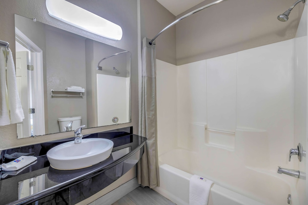 Motel 6 Cedar Park TX - photo 18