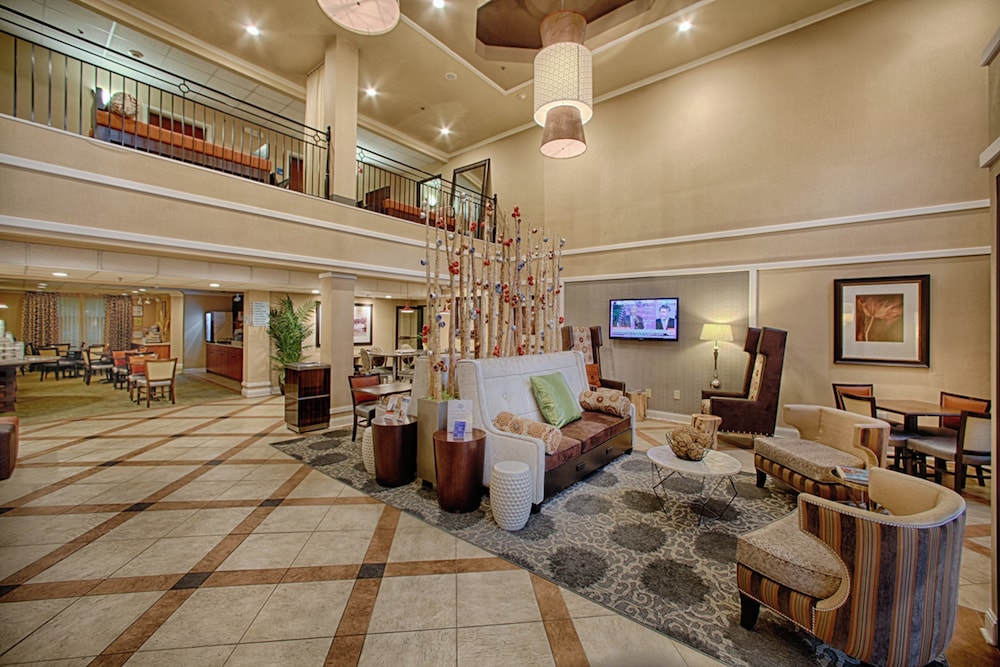 Holiday Inn Express Atlanta Emory University Area by IHG - photo 68
