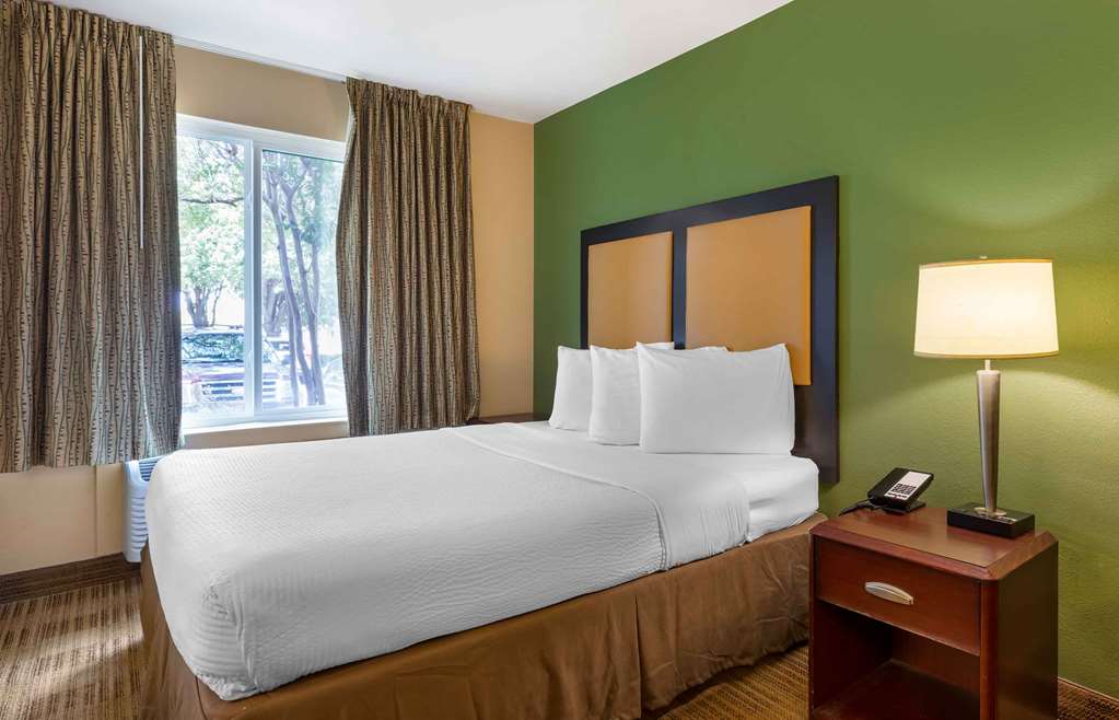 Extended Stay America Select Suites Tampa Airport Memorial - photo 10