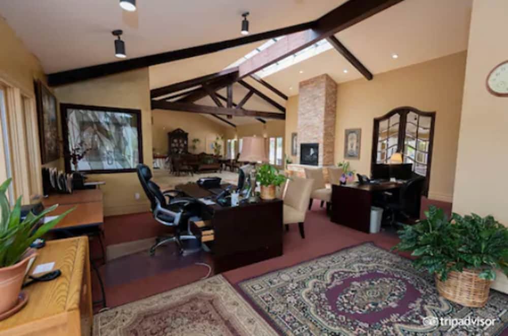 Tuscany Hills Retreat - photo 6
