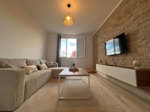 Logement Chaleureux Et Lumineux in Villefranche-Sur-Saone, France