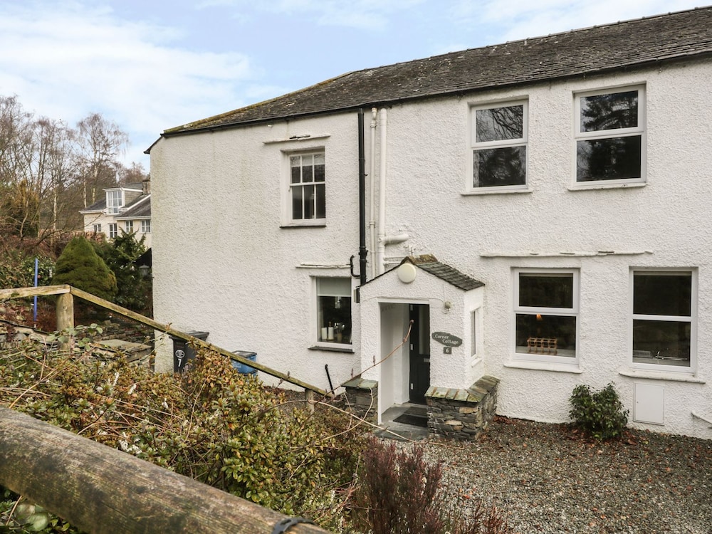 Corner Cottage — 4-Star Luxury Hotel in Windermere, United Kingdom