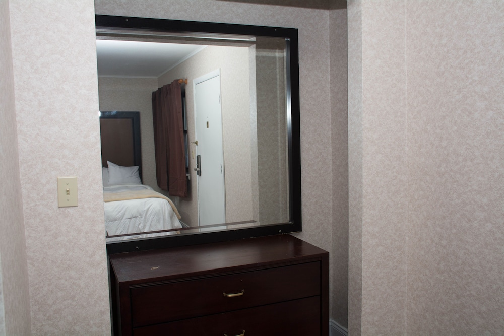 Atlantic Inn & Suites - photo 26