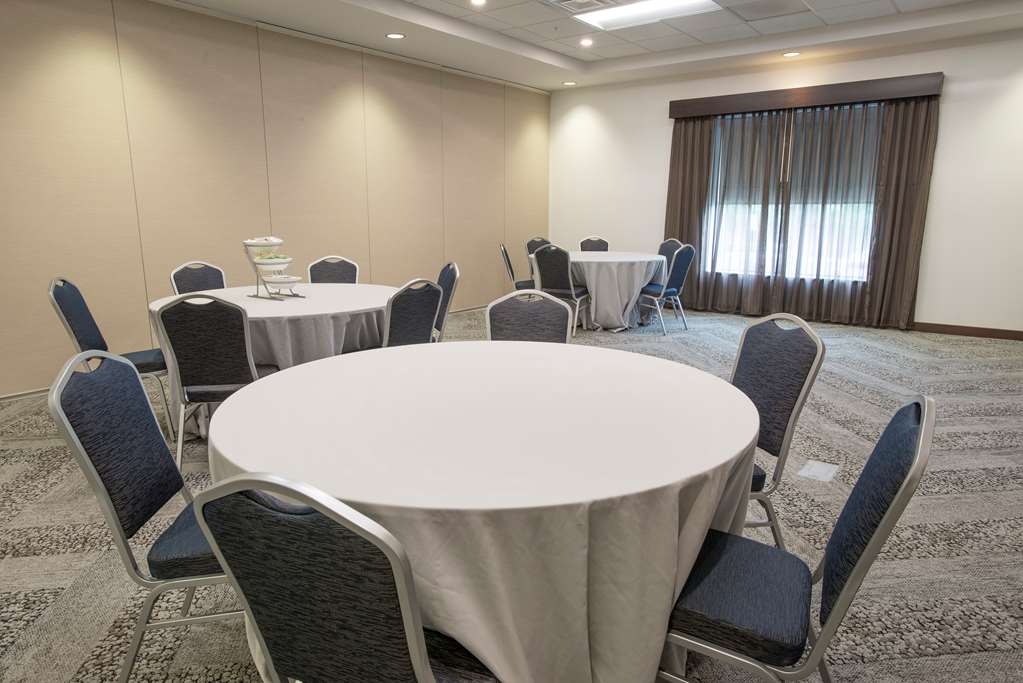 Hyatt Place Cincinnati Sharonville Convention Center - photo 31