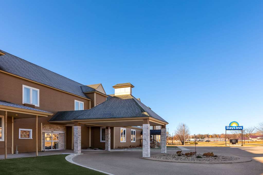 Days Inn by Wyndham Hutchinson - photo 4