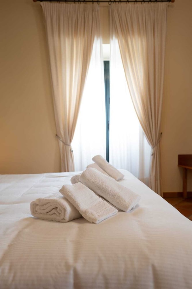 Osteria di campagna Casale delle Arti — hotel in Mosciano Sant'angelo