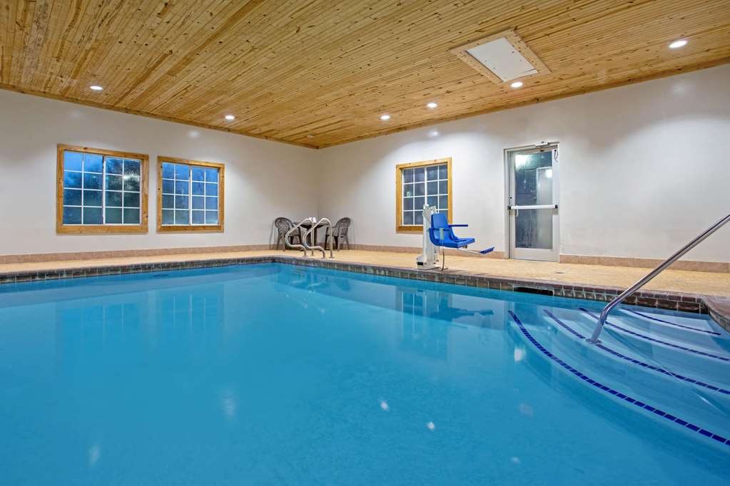 La Quinta Inn & Suites by Wyndham Fairfield TX - photo 11
