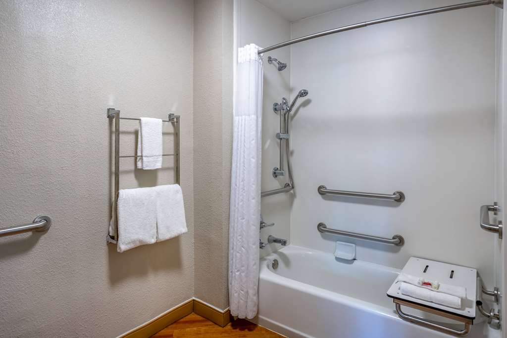 Days Inn by Wyndham Pleasant Prairie Kenosha - photo 35