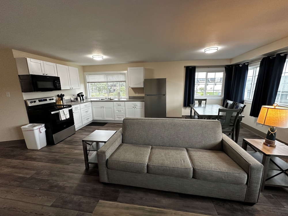 The Coastal Inn and Suites - photo 114